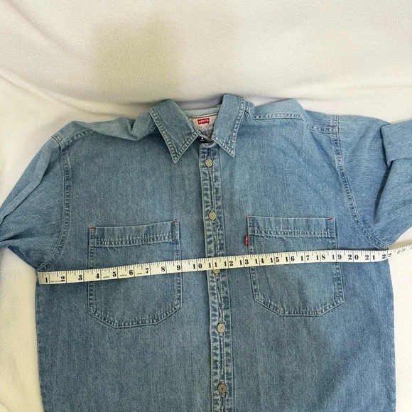 Vintage Levi's Denim Casual Button Down Shirt Men Size Small - Picture 5 of 12
